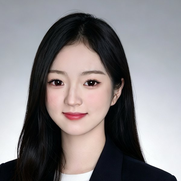 余若涵 · 媒体创意策略总监